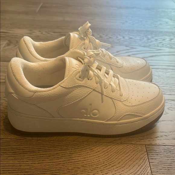 ALO Yoga White Sneakers - Picture 1 of 5